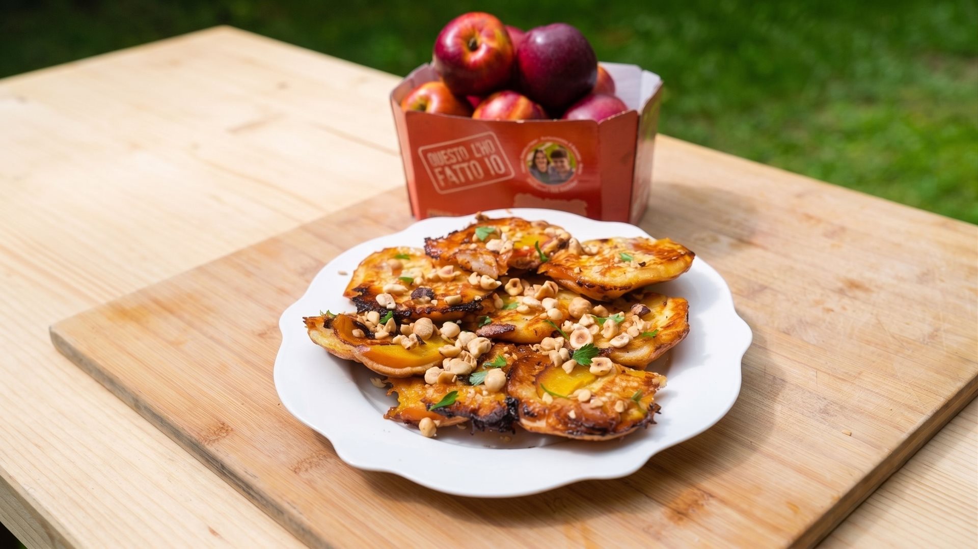Tarte Tatin alle pesche nettarine e brie