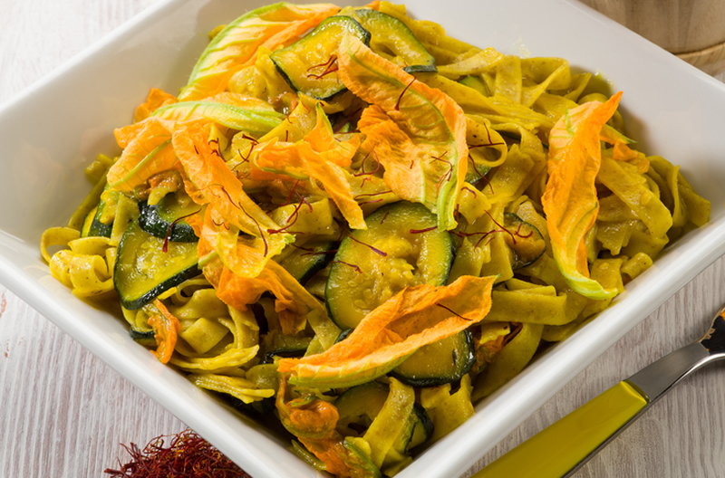 Tagliatelle ai fiori di zucchina