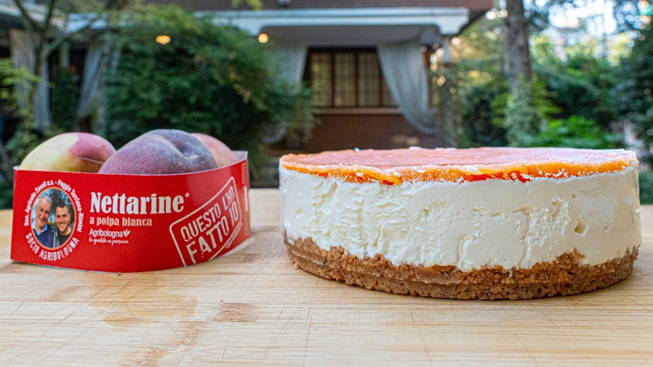 Cheesecake alle pesche nettarine