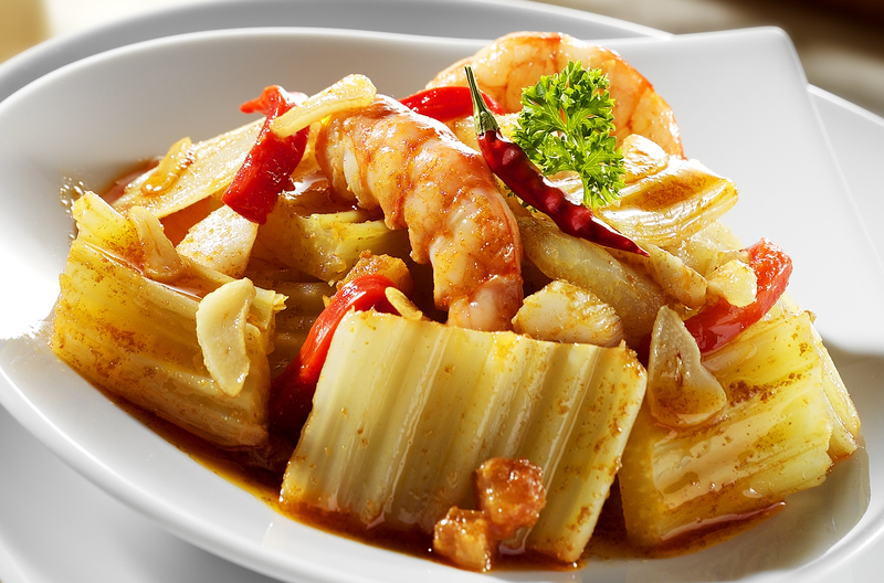 Cardi in umido con pancetta e gamberi
