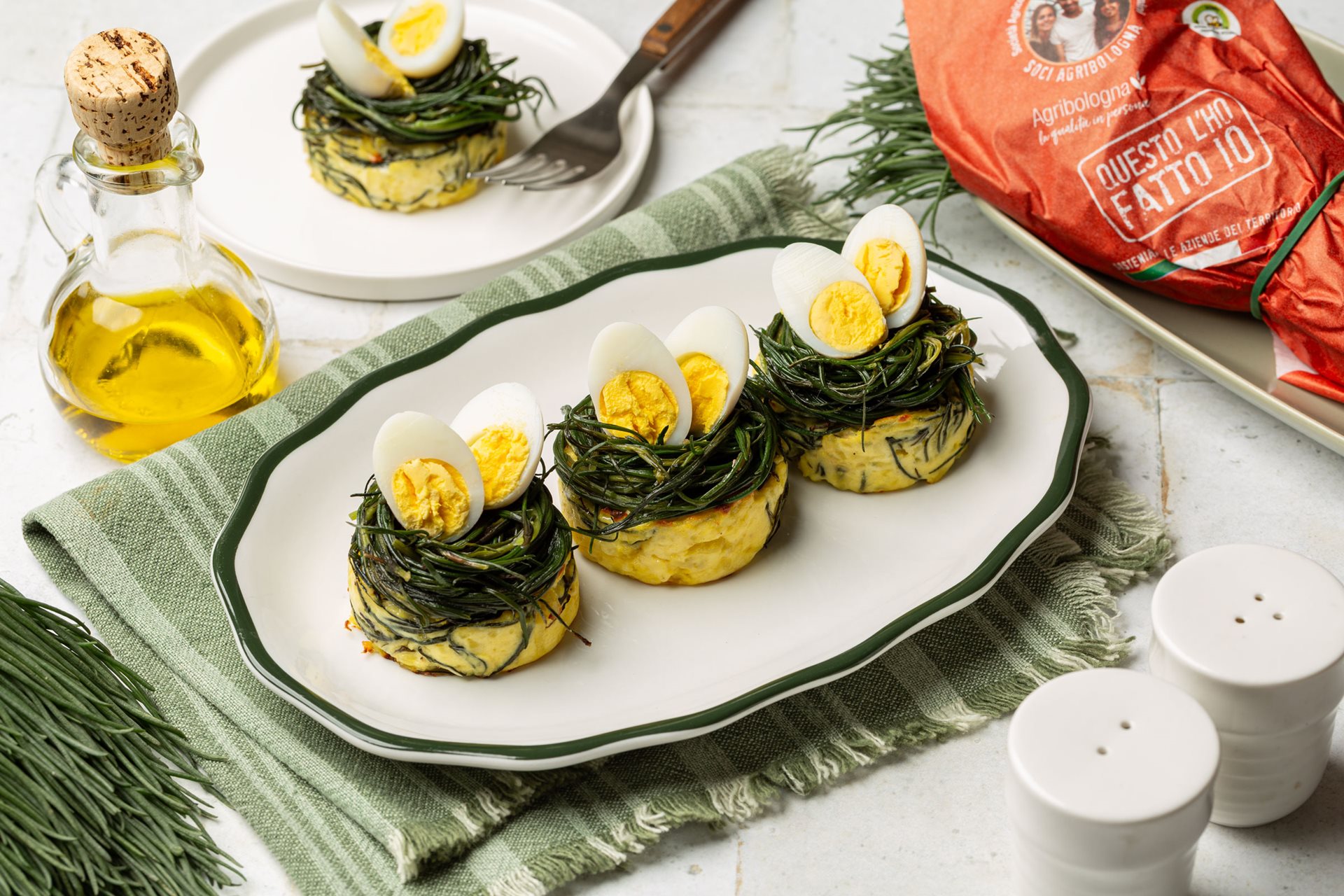Sformatini di patate, ricotta e agretti con uovo di quaglia