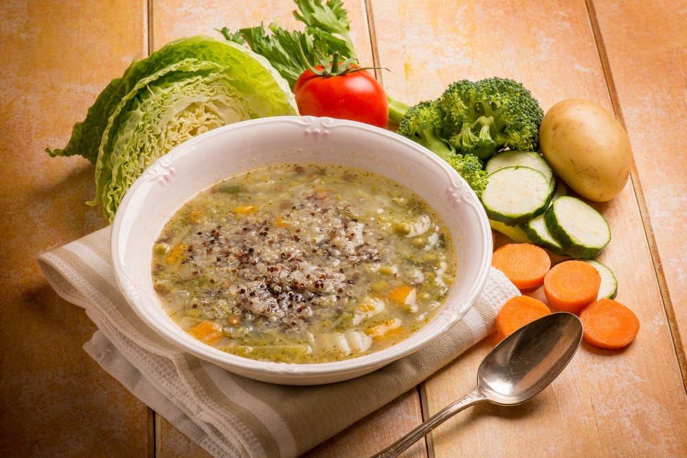 Zuppa di verza e quinoa