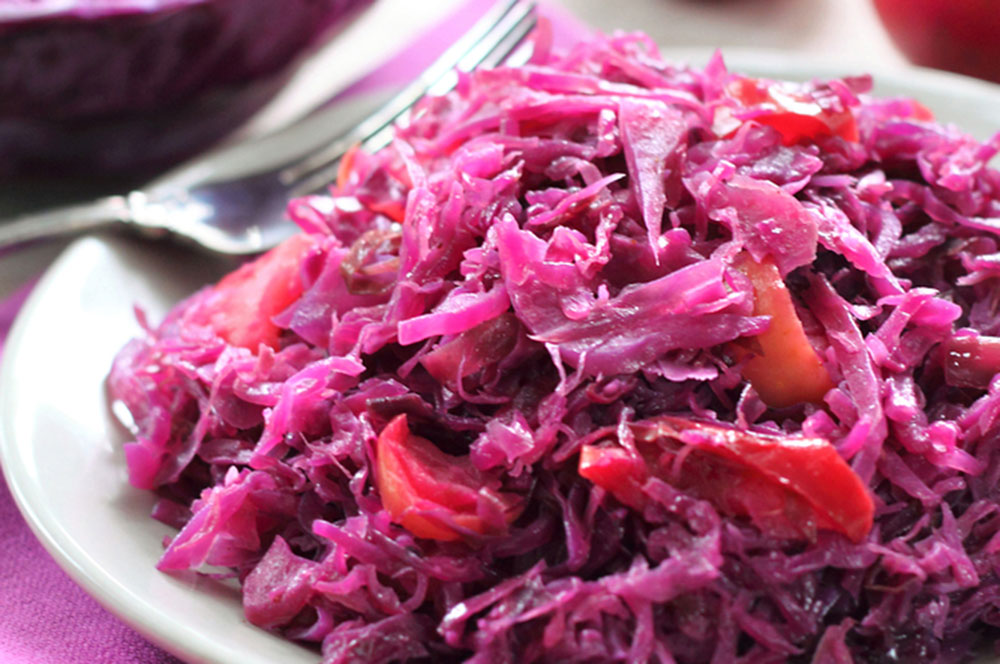 Insalata di cavolo cappuccio rosso e mele