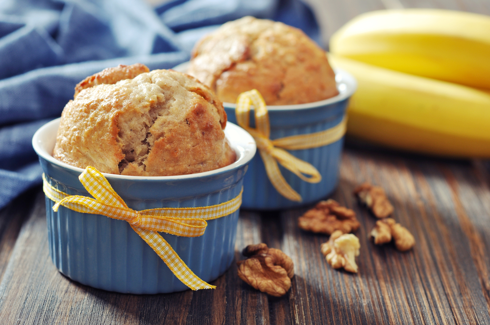 Muffin con banane e noci